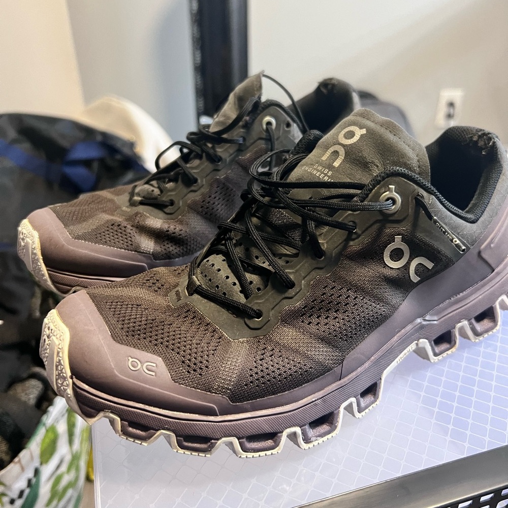 Size 8 cloud nova woman